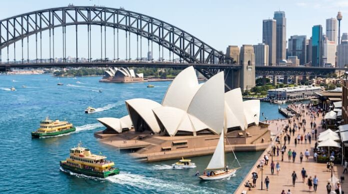 시드니 하버브리지와 오페라하우스가 함께 보이는 활기찬 하버 전경