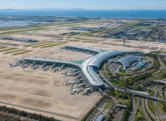 2024년 123조 원 생산유발효과를 창출한 인천공항 전경 이미지