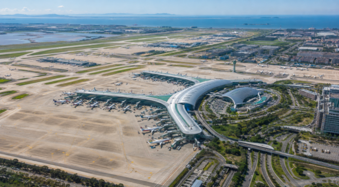 2024년 123조 원 생산유발효과를 창출한 인천공항 전경 이미지