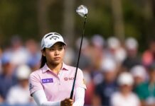 LPGA 미즈호 오픈, 장타보다 흔들리지 않는 골프가 이기고 있다 LPGA 선수 지노 티티쿨이 갤러리 앞에서 샷을 준비하는 장면