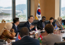 세종에서 열린 코피스트 고위급 관광정책 포럼에서 개발도상국 관광 관계자들이 지역관광 활성화 방안을 논의하는 이미지