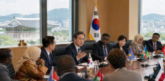 세종에서 열린 코피스트 고위급 관광정책 포럼에서 개발도상국 관광 관계자들이 지역관광 활성화 방안을 논의하는 이미지