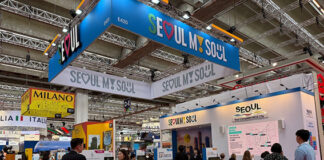 서울 MICE 해외마케팅, 388건의 상담보다 실질적 유치 성과가 중요하다 IMEX Frankfurt 2026 서울 MICE 홍보관 앞에서 TEAM SEOUL 참가자들이 기념 촬영을 하고 있다
