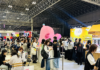 KCON JAPAN 2026 서울관광재단 홍보부스 전경과 현장을 찾은 일본 K-POP 팬들