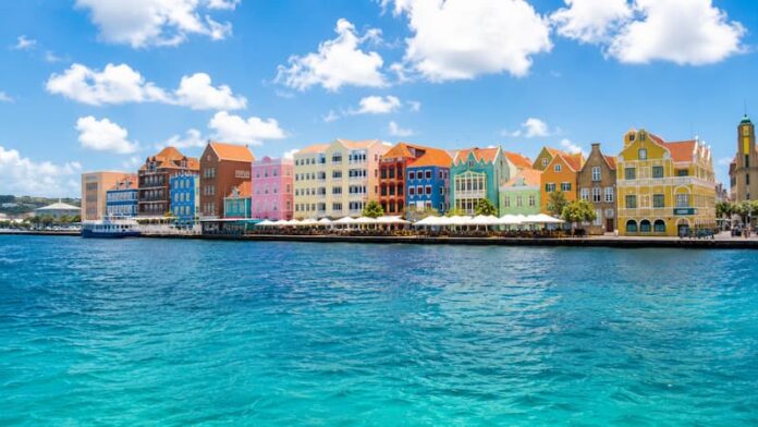 curacao-willemstad-handelskade-world-cup-travel 2026 월드컵 나라사전 퀴라소 빌렘스타트 핸델스카더 카리브해 여행