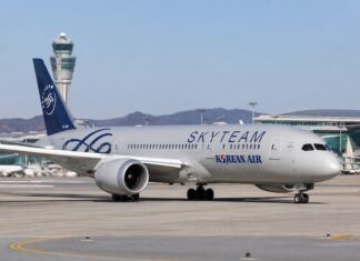 스카이팀 ‘그린 커넥션 데이’ 성료, 인천공항 중심 메가 스카이팀 시대 예고 인천공항 활주로에 있는 대한항공 스카이팀 도색 항공기