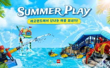 레고랜드 썸머 플레이, 파크 절반이 젖는 여름 가족 여행으로 돌아온다 레고랜드 썸머 플레이 워터 버킷에서 물놀이를 즐기는 가족 여행객