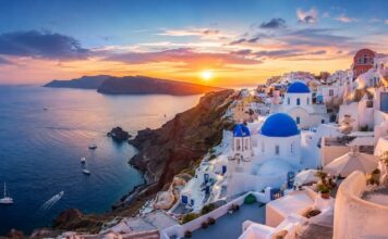 디지털 여행레저신문 제301호|SITF 2026 Special Edition Santorini caldera view representing Greece tourism in Seoul event