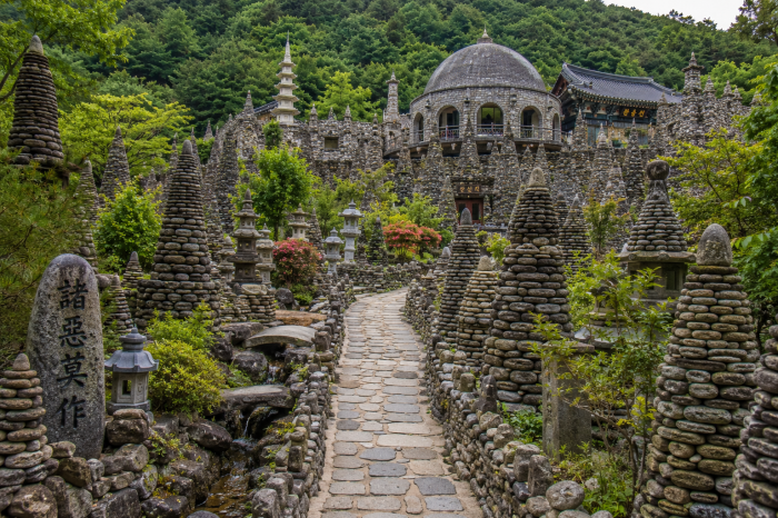 세종 송암사 돌탑 산책로와 산사 길