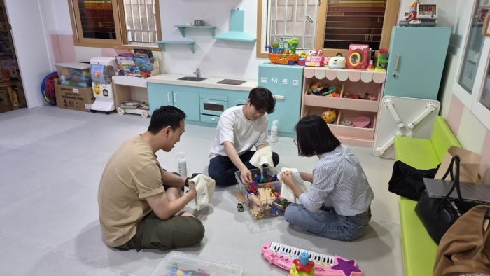 트립닷컴 임직원 가족사진관 나눔 캠페인