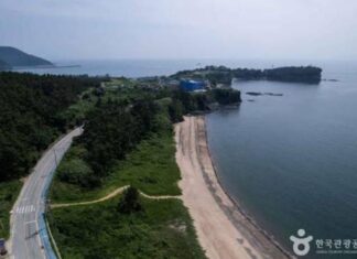 고사포에서 격포까지, 부안 변산해안도로는 해 질 무렵 완성된다 부안 변산해안도로와 푸른 서해 바다 전경