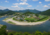 충주 수주팔봉 출렁다리, 달천 위 암봉을 건너 만나는 한반도 물돌이 비경 충주 수주팔봉 전망대에서 내려다본 달천 물돌이와 팔봉마을