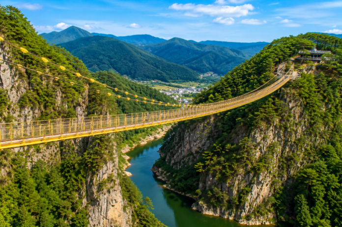 geumsan_wolyeongsan_suspension_bridge_main 금산 월영산 출렁다리와 금강 상류 전경