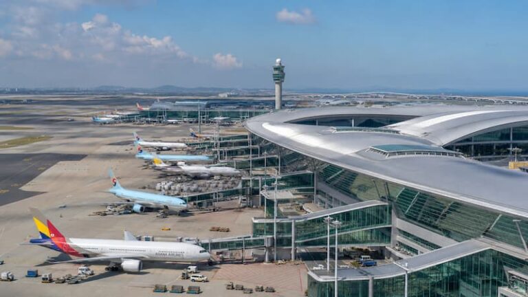 인천공항 10억 명 시대, 환승여객 확대가 다음 승부처다