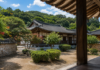 진주 지수승산부자마을, 600년 한옥마을에 배롱나무·능소화 절정 배롱나무와 능소화가 핀 진주 지수승산부자마을 전통 한옥