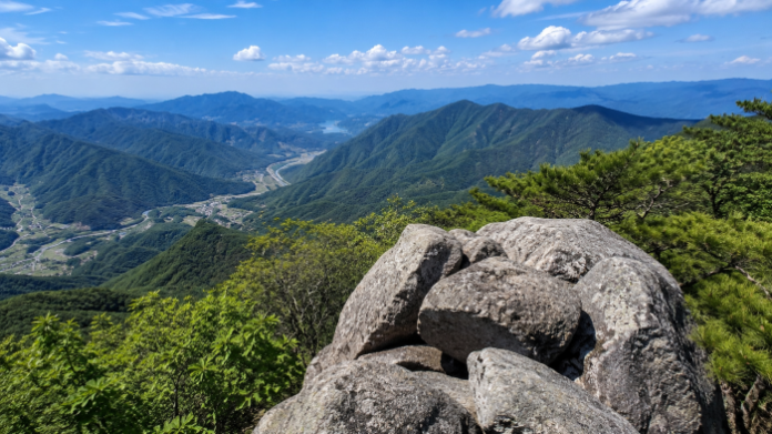 mungyeong_cheonjusan_mountain_view_main 문경 천주산 정상부 바위와 산악 조망