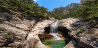 설악산 십이선녀탕 용탕폭포 복숭아탕과 화강암 계곡