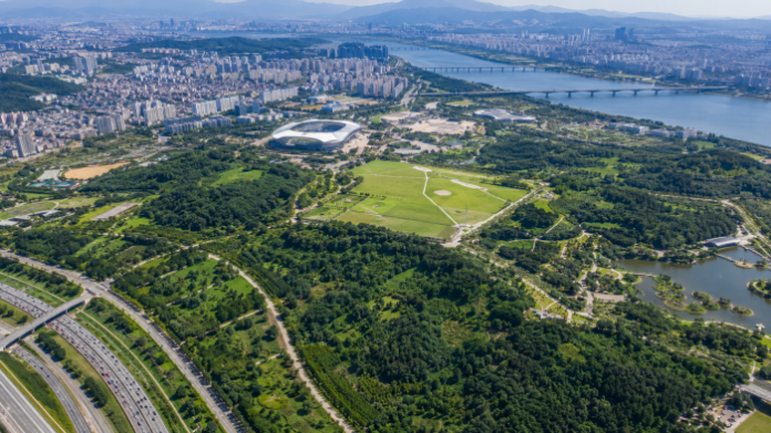 seoul-world-cup-park-aerial-panorama 서울월드컵경기장과 한강, 평화의공원·하늘공원·노을공원이 펼쳐진 월드컵공원 전경