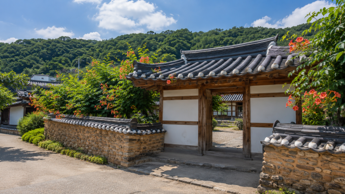 마당과 대청이 보이는 지수승산부자마을 전통 한옥