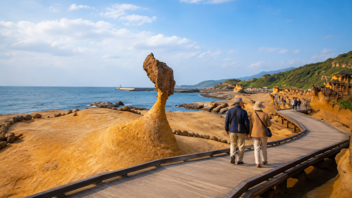 대만 예류지질공원 해안 산책로와 기암괴석