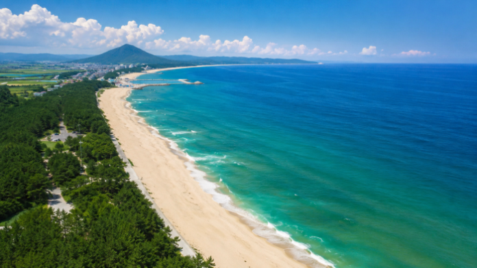 yeongdeok_goraebul_beach_aerial_main 영덕 고래불해수욕장 8km 백사장과 동해 전경