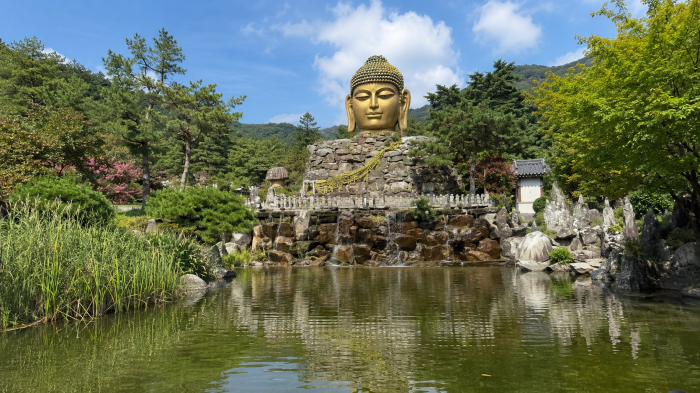 용인 와우정사 대형 불두와 돌탑 정원 전경