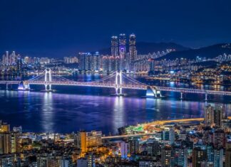 ‘대한민국 밤밤페스타’ 부산서 흥행 출발…다음 무대는 통영 광안대교와 부산 도심 불빛이 어우러진 부산 야경
