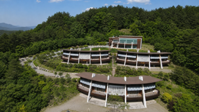 andong-hoban-recreation-forest-overview 안동호반자연휴양림 숙박동과 숲 전경