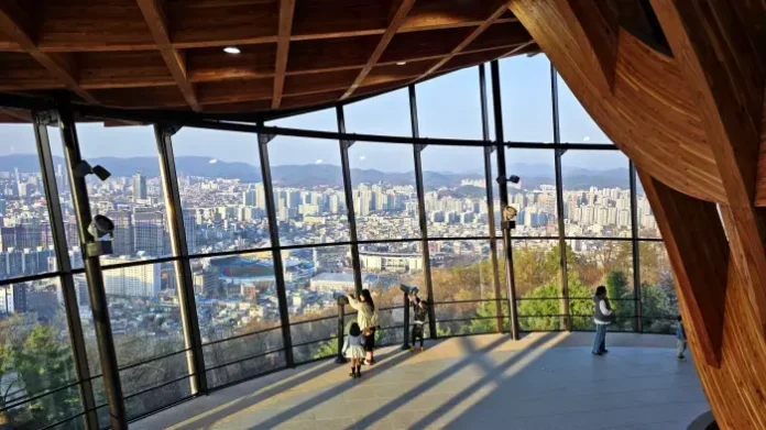 bomunsan-big-tree-observatory-panorama 대전 보문산 큰나무 전망대와 원도심 전경