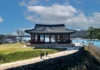 충청수영성 정자와 오천항 바다가 함께 보이는 보령 풍경