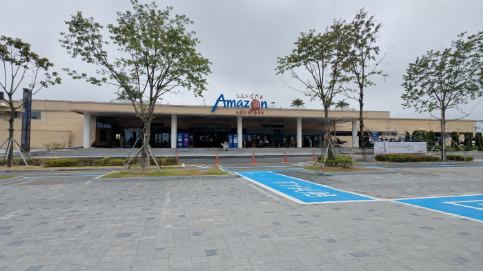 충남 당진 아마존 아쿠아파크 본관 입구
