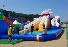 당진 왜목마을 워터파크, 8월 23일까지 어린이 무료 해변 물놀이장 운영 당진 왜목마을 해수욕장 대형 에어바운스 워터슬라이드