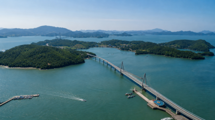 goheung-sorokdo-bridge-islands-aerial 고흥 소록도와 거금도를 잇는 해상교량과 다도해 항공 전경