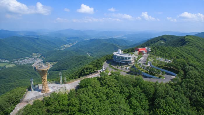 의령 한우산 별천지 건물과 출입구
