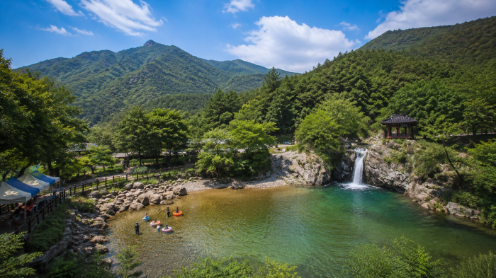 상주 장각폭포와 속리산 계곡 물놀이장 전경
