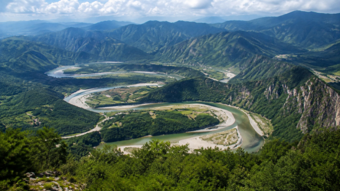 jeongseon-donggang-baegunsan-meander-view 정선 백운산에서 내려다본 굽이치는 동강과 산 능선