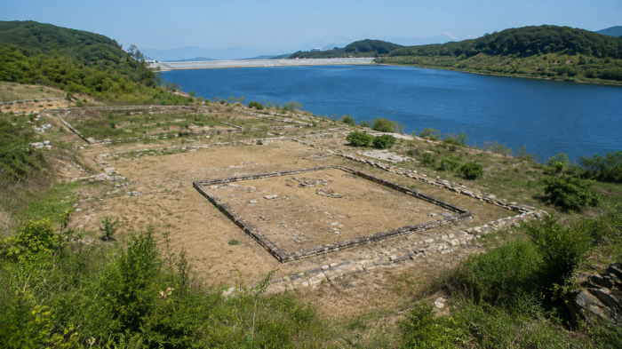 적상호 주변 적상산 사고 옛터 유구