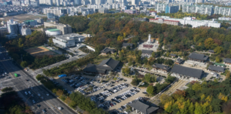 서울 강남 봉은사와 코엑스 일대 도심 전경