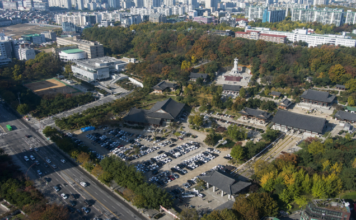 서울 강남 봉은사와 코엑스 일대 도심 전경