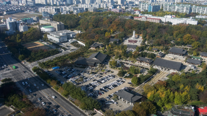 서울 강남 봉은사와 코엑스 일대 도심 전경