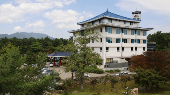 설악산 자락 속초 척산온천휴양촌 전경