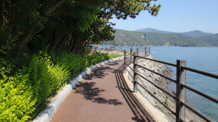 통영 광바위 수변산책길 바다와 해안 산책로