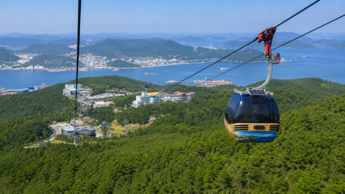 해발 461m 통영 미륵산 정상석과 한려수도 풍경