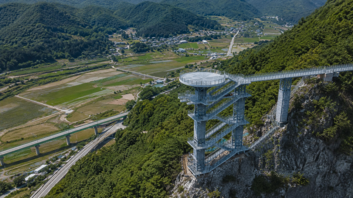 원주 소금산 스카이타워와 삼산천 계곡