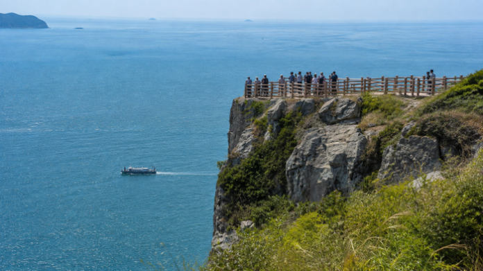 yeosu-geumodo-bireonggil-cliff-viewpoint-main 여수 금오도 비렁길 절벽 전망대와 바다 풍경