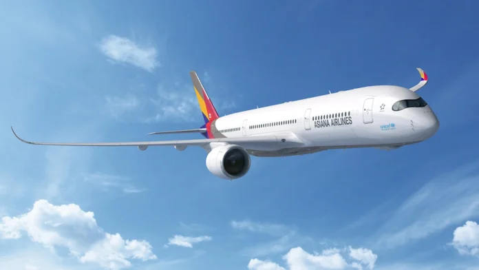 asiana-a350-mileage-special-flight-featured 푸른 하늘을 비행하는 아시아나항공 A350 항공기