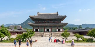 인천공항 환승 3시간이면 신포시장, 5시간이면 경복궁…공항 밖 투어 이렇게 고른다 인천공항 5시간 환승투어로 방문하는 서울 경복궁