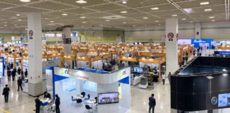INTRA 2026 국제첨단소재기술대전, 반도체·배터리 소재 150개사 코엑스 집결 INTRA 2026 국제첨단소재기술대전을 상징하는 대형 첨단소재 산업 전시장 전경