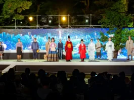 “사도세자 융릉서 뮤지컬 본다”… 12개 조선왕릉축전, 오늘 15일 티켓 오픈 2025 세계유산 조선왕릉축전 야외 무대에서 공연이 펼쳐지는 모습