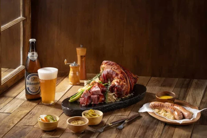 novotel-dongdaemun-schweinshaxe-bayern-set 노보텔 앰배서더 서울 동대문 고메 바에서 선보이는 슈바인학센, 그릴 소시지, 바이엔슈테판 맥주 구성의 프로모션 세트